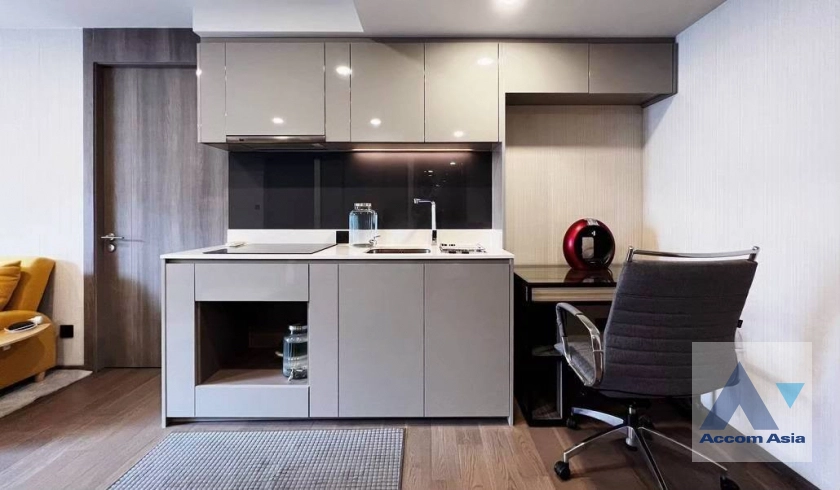 4  2 br Condominium For Rent in Ploenchit ,Bangkok BTS Ratchadamri - MRT Silom at Klass Sarasin-Rajdamri AA29797