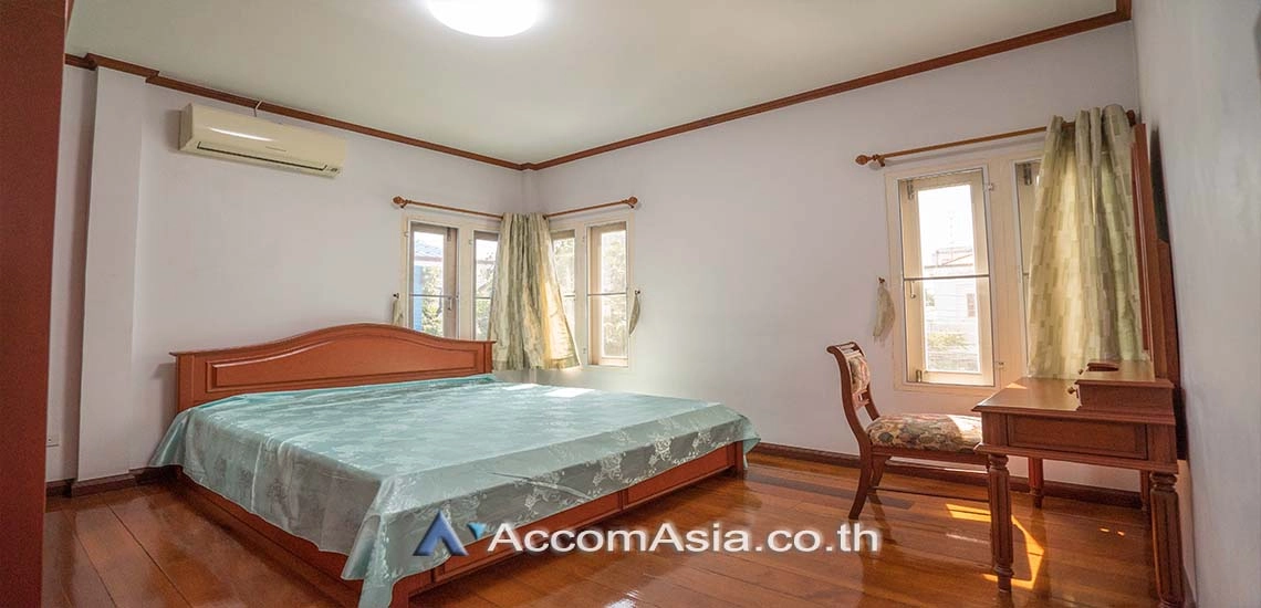 5  3 br House For Rent in Sukhumvit ,Bangkok BTS Ekkamai AA29809