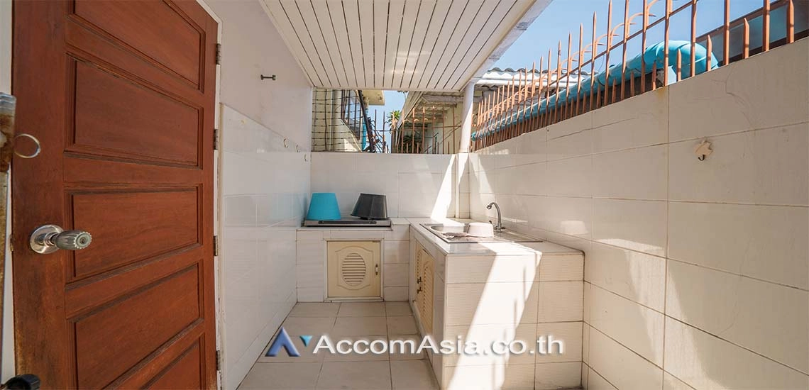 11  3 br House For Rent in Sukhumvit ,Bangkok BTS Ekkamai AA29809