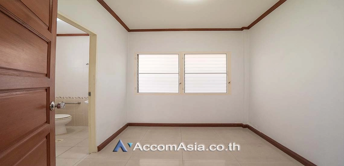 7  3 br House For Rent in Sukhumvit ,Bangkok BTS Ekkamai AA29809