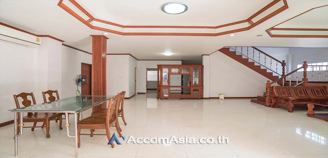 unitHome Office |  3 Bedrooms  House For Rent in Sukhumvit, Bangkok  near BTS Ekkamai (AA29809)