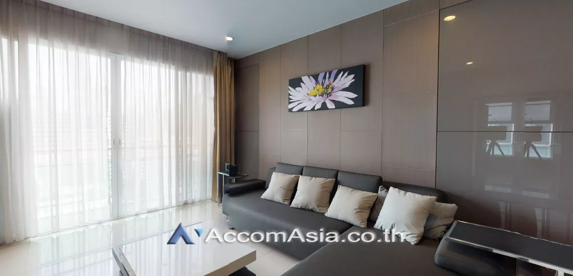  2 Bedrooms  Condominium For Sale in Sukhumvit, Bangkok  near BTS Nana (AA29813)