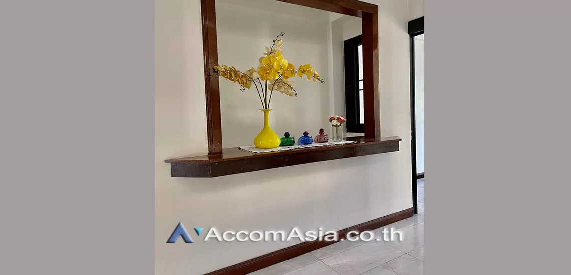 6  8 br Townhouse For Rent in Sukhumvit ,Bangkok BTS Nana AA29832