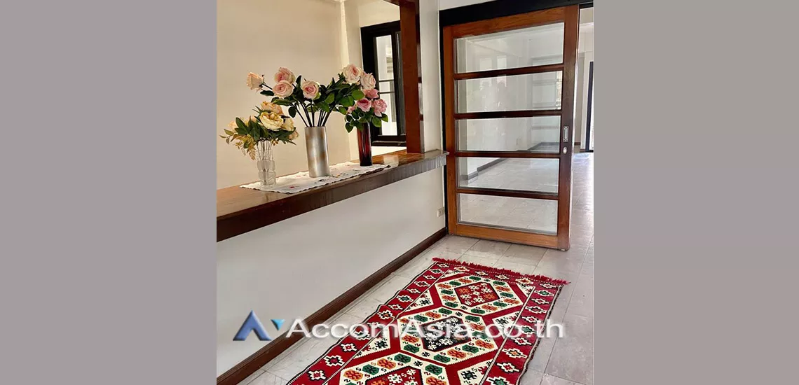 7  8 br Townhouse For Rent in Sukhumvit ,Bangkok BTS Nana AA29832