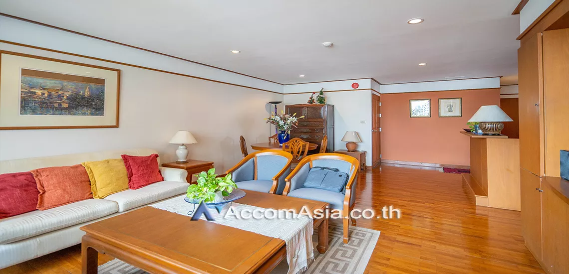  1  2 br Condominium For Sale in Silom ,Bangkok BTS Surasak at Sampoom Garden AA29839