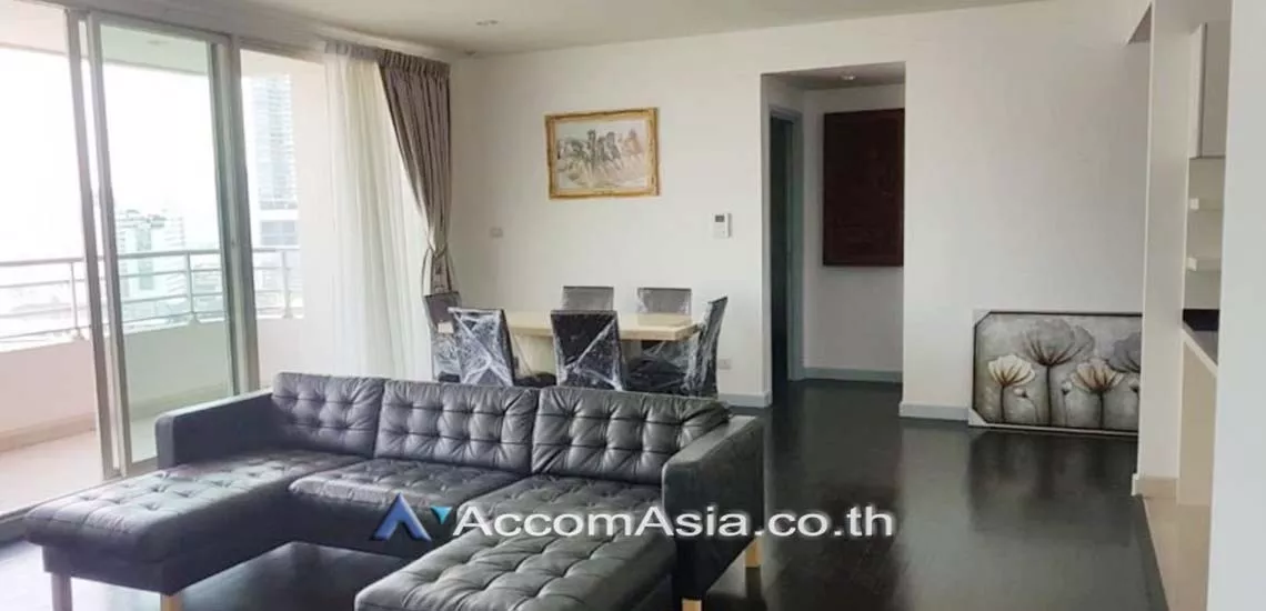  3 Bedrooms  Condominium For Rent in Charoennakorn, Bangkok  near BTS Krung Thon Buri (AA29841)