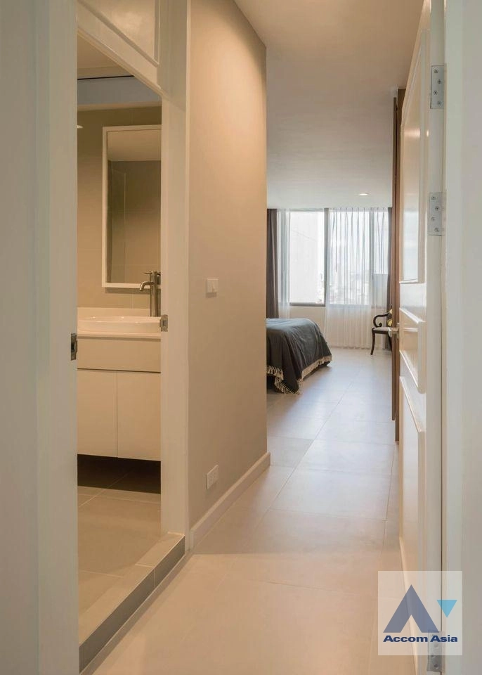 6  3 br Condominium For Rent in Charoen Nakhon ,Bangkok BTS Krung Thon Buri at River House AA29844