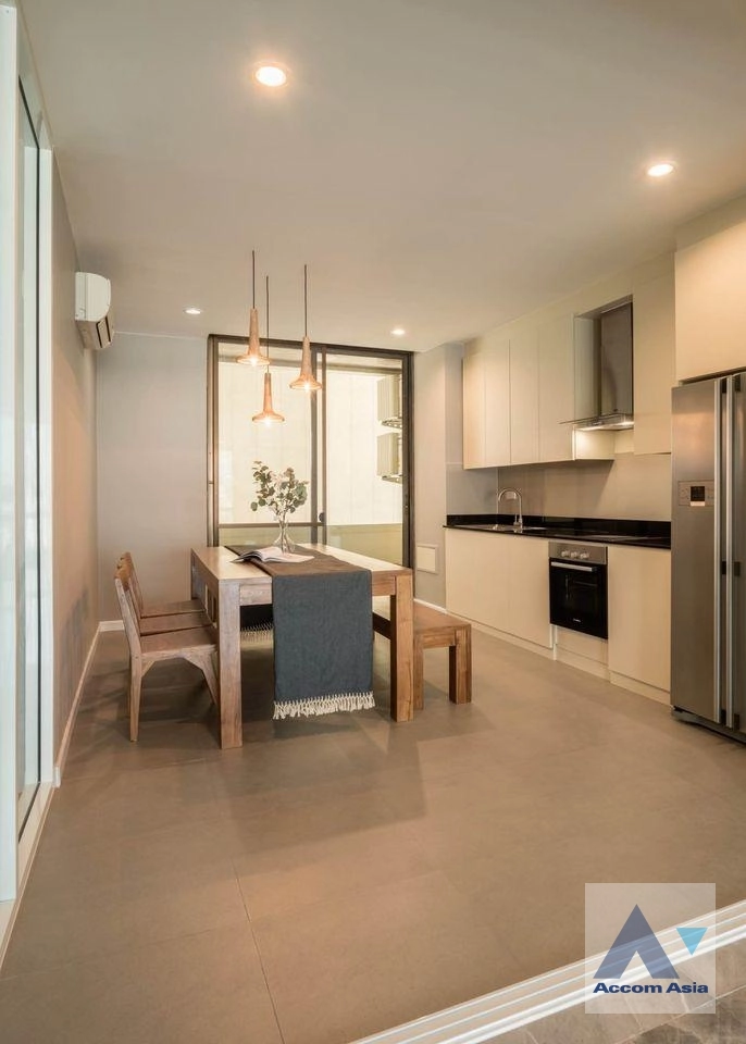 4  3 br Condominium For Rent in Charoen Nakhon ,Bangkok BTS Krung Thon Buri at River House AA29844