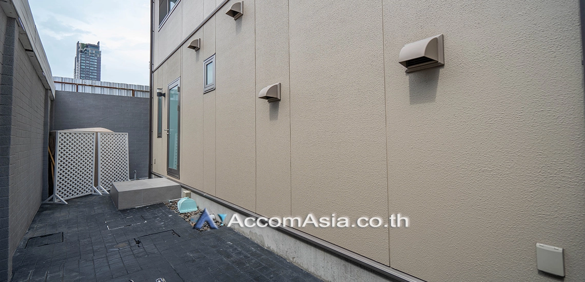  1  3 br House for rent and sale in Sukhumvit ,Bangkok BTS Thong Lo AA29845