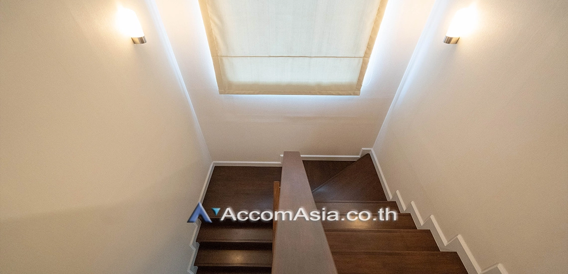 7  3 br House for rent and sale in Sukhumvit ,Bangkok BTS Thong Lo AA29845