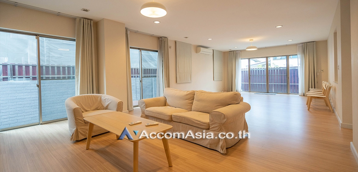 4  3 br House for rent and sale in Sukhumvit ,Bangkok BTS Thong Lo AA29845