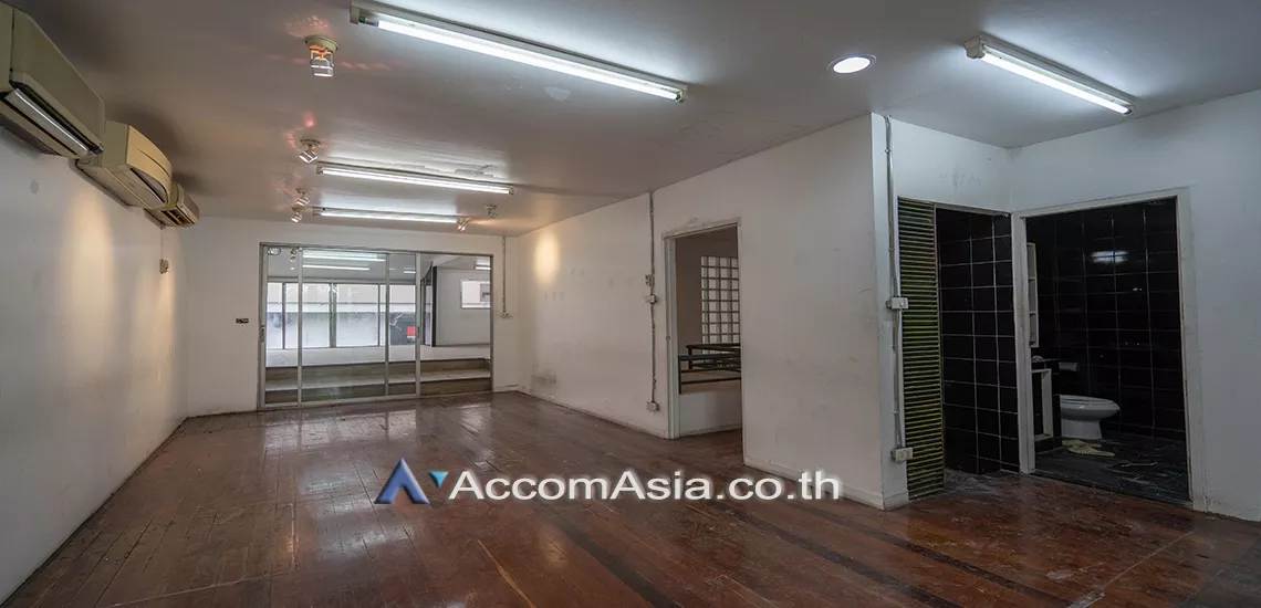9  3 br House for rent and sale in Ploenchit ,Bangkok BTS Ploenchit AA29858