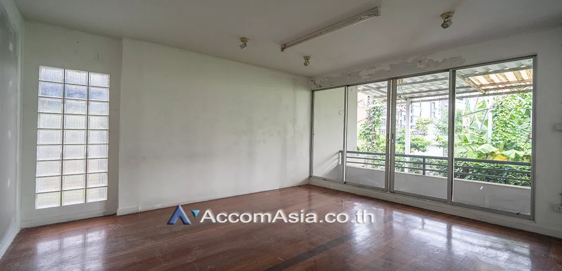 4  3 br House for rent and sale in Ploenchit ,Bangkok BTS Ploenchit AA29858