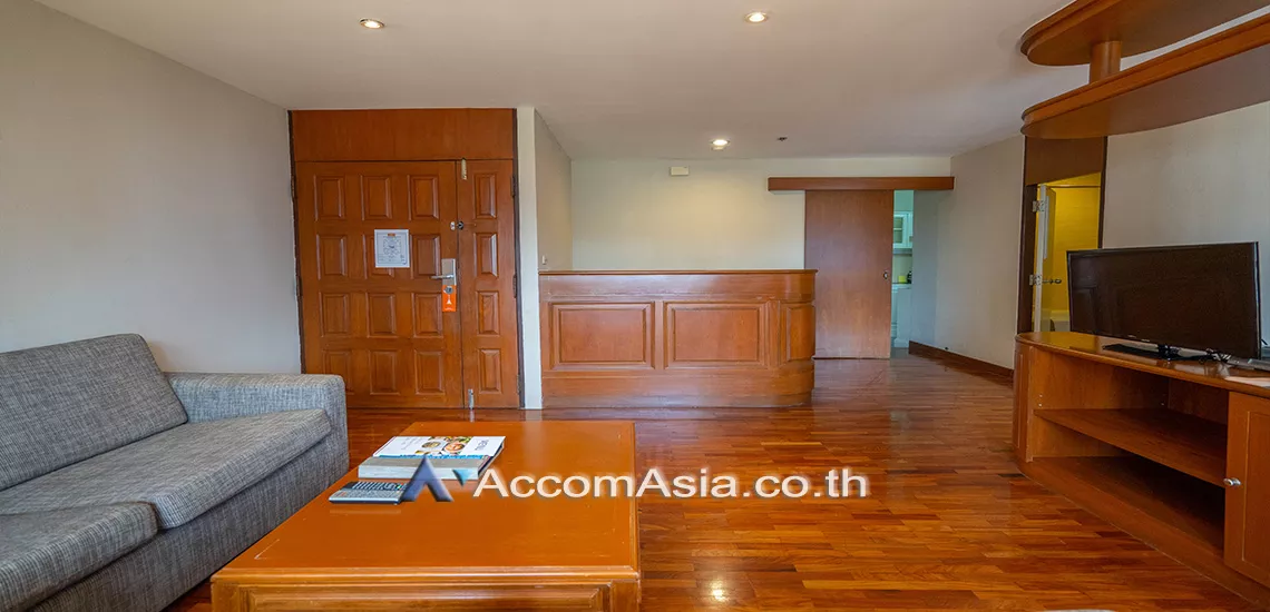  1 Bedroom  Apartment For Rent in Silom, Bangkok  near BTS Sala Daeng - MRT Silom (AA29861)