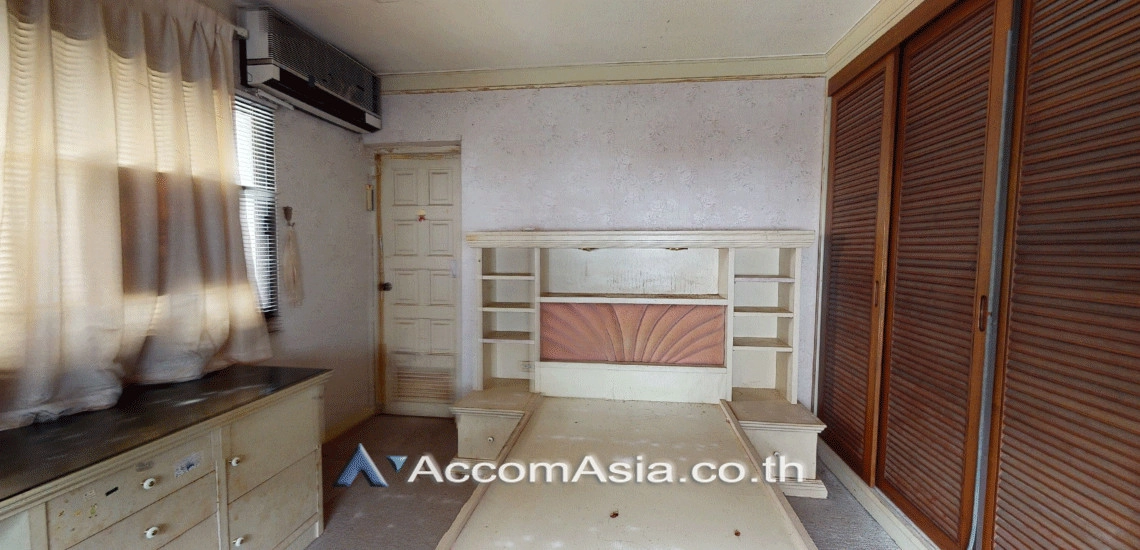 6  4 br House For Sale in Sukhumvit ,Bangkok BTS Phrom Phong AA29867