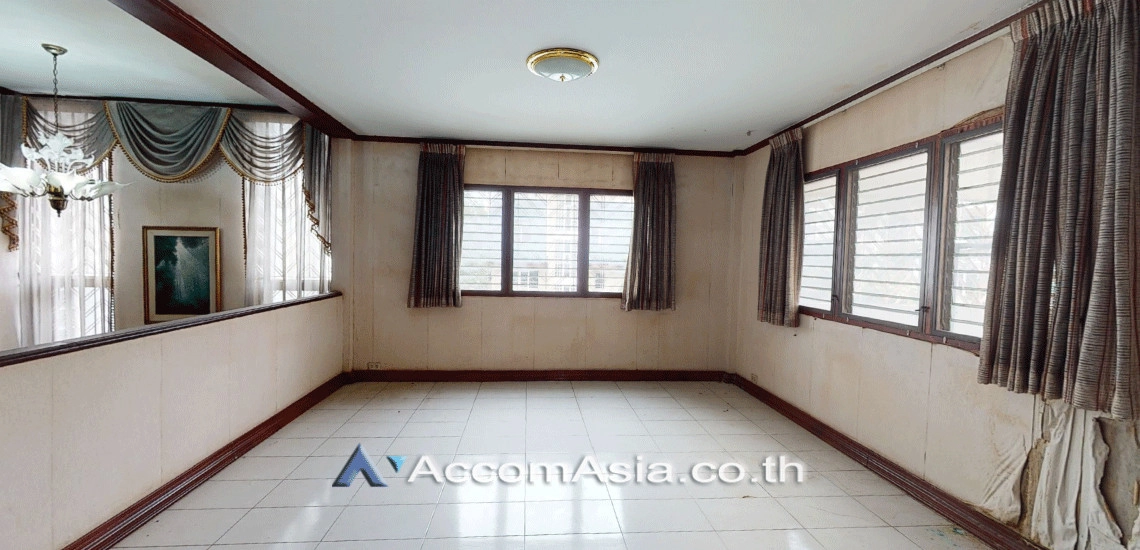 9  4 br House For Sale in Sukhumvit ,Bangkok BTS Phrom Phong AA29867