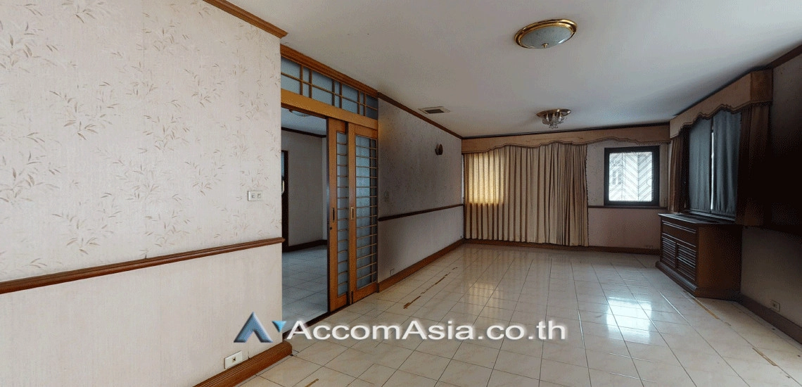 10  4 br House For Sale in Sukhumvit ,Bangkok BTS Phrom Phong AA29867