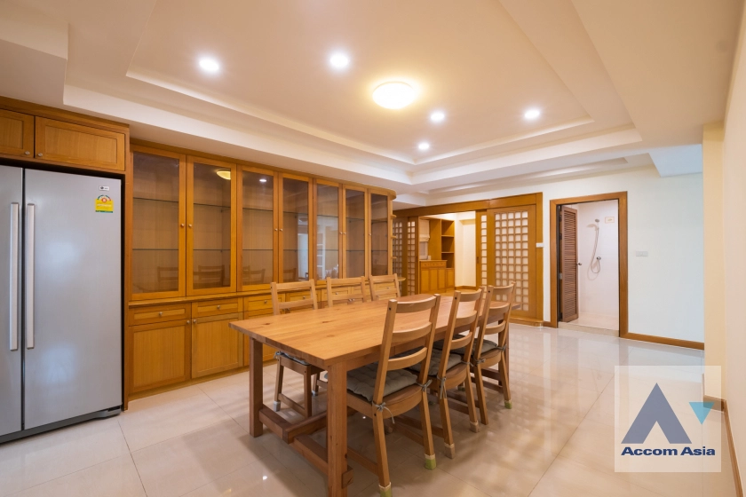 unitHuge Terrace |  4 Bedrooms  Condominium For Rent in Sukhumvit, Bangkok  near BTS Phrom Phong (AA29874)