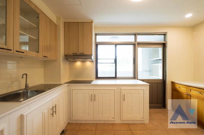 unitHuge Terrace |  4 Bedrooms  Condominium For Rent in Sukhumvit, Bangkok  near BTS Phrom Phong (AA29874)