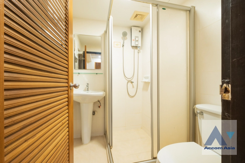 13  4 br Condominium For Rent in Sukhumvit ,Bangkok BTS Phrom Phong at Royal Castle Sukhumvit 39 AA29874