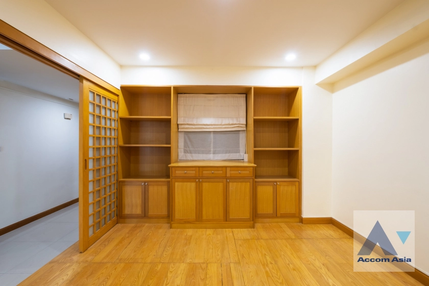 11  4 br Condominium For Rent in Sukhumvit ,Bangkok BTS Phrom Phong at Royal Castle Sukhumvit 39 AA29874