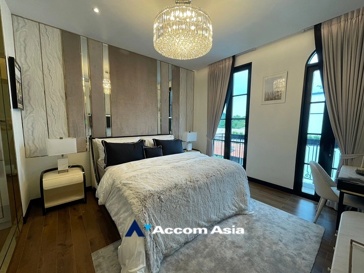 18  3 br House for rent and sale in Sukhumvit ,Bangkok BTS Ekkamai - BTS Phra khanong at House  in compound AA29882