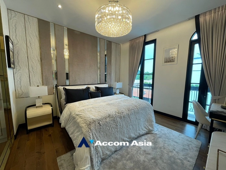 18  4 br House for rent and sale in Sukhumvit ,Bangkok BTS Ekkamai - BTS Phra khanong at House  in compound AA29882