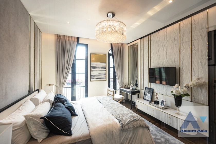 12  4 br House for rent and sale in Sukhumvit ,Bangkok BTS Ekkamai - BTS Phra khanong at House  in compound AA29882