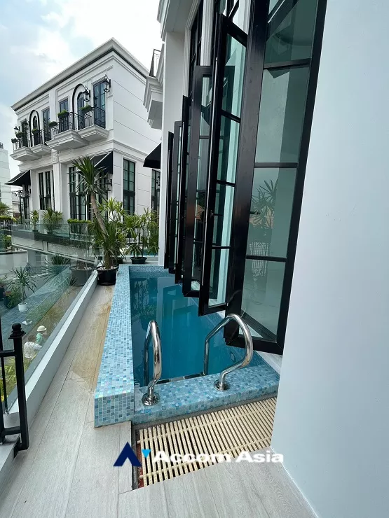 unitHome Office, Partly Furnished |  4 Bedrooms  House For Sale in Sukhumvit, Bangkok  near BTS Ekkamai - BTS Phra khanong (AA29884)