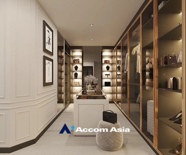 12  4 br House For Sale in Sukhumvit ,Bangkok BTS Ekkamai - BTS Phra khanong at House  in compound AA29887