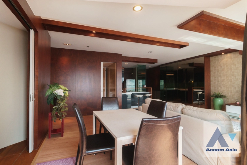 unit 1 Bedroom  Condominium For Sale in Sathorn, Bangkok  near BTS Sala Daeng - MRT Lumphini (AA29894)