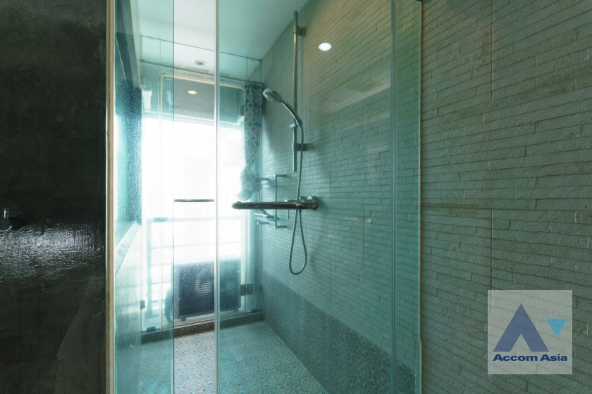 9  1 br Condominium For Sale in Sathorn ,Bangkok BTS Sala Daeng - MRT Lumphini at Sathorn Gardens AA29894