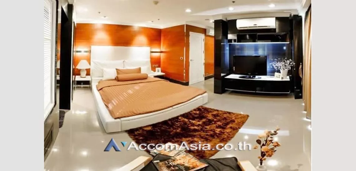 unit 3 Bedrooms  Condominium For Rent in Sukhumvit, Bangkok  near BTS Asok - MRT Sukhumvit (AA29912)