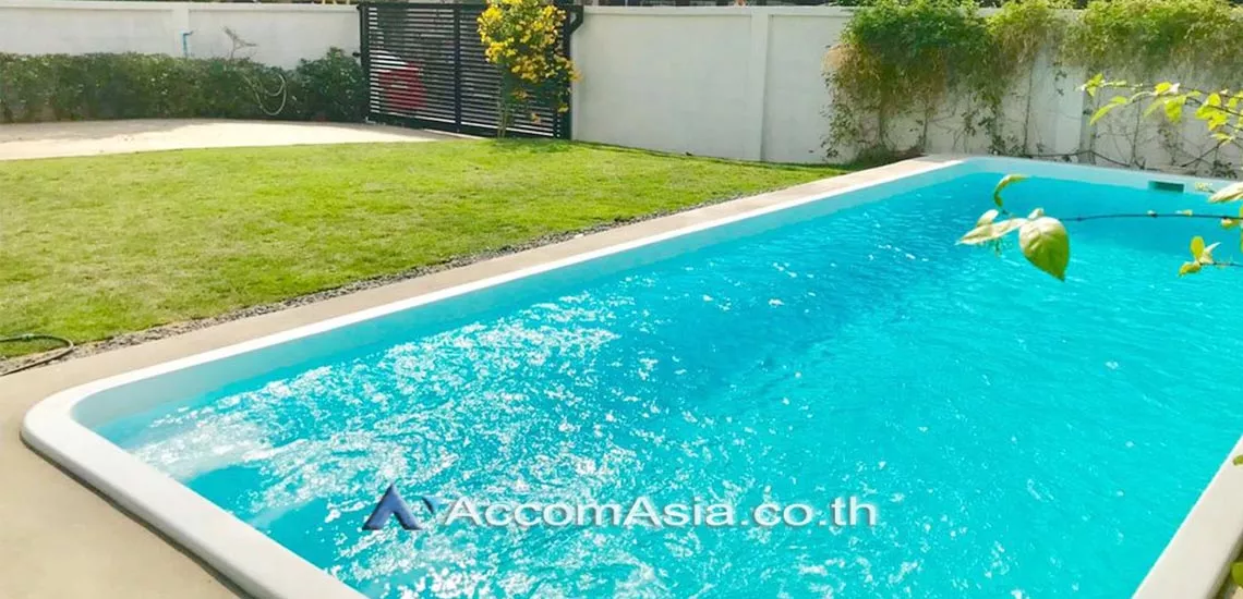 Private Swimming Pool, Pet friendly |  4 Bedrooms  House For Rent in Bangna, Bangkok  near BTS Udomsuk (AA29913)