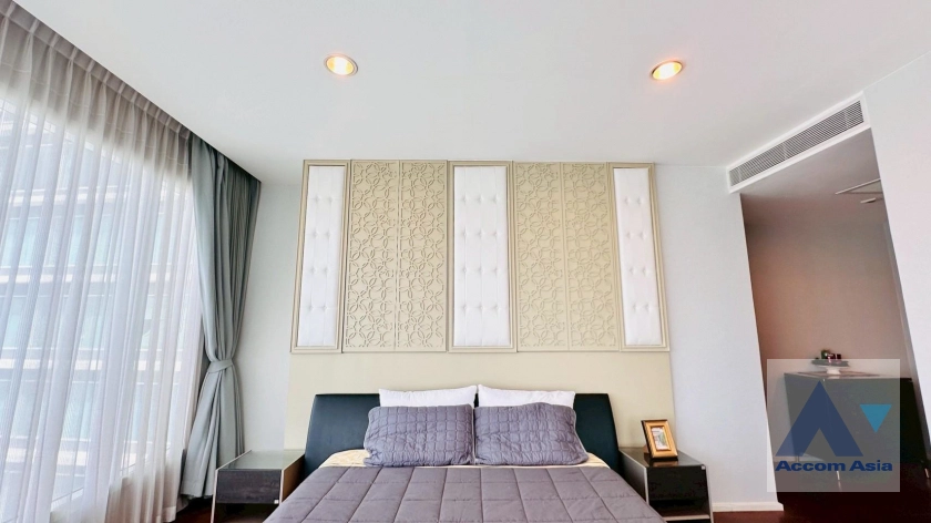 21  3 br Condominium For Rent in Rama 3 ,Bangkok BTS Saphan Taksin at Menam Residences AA29916