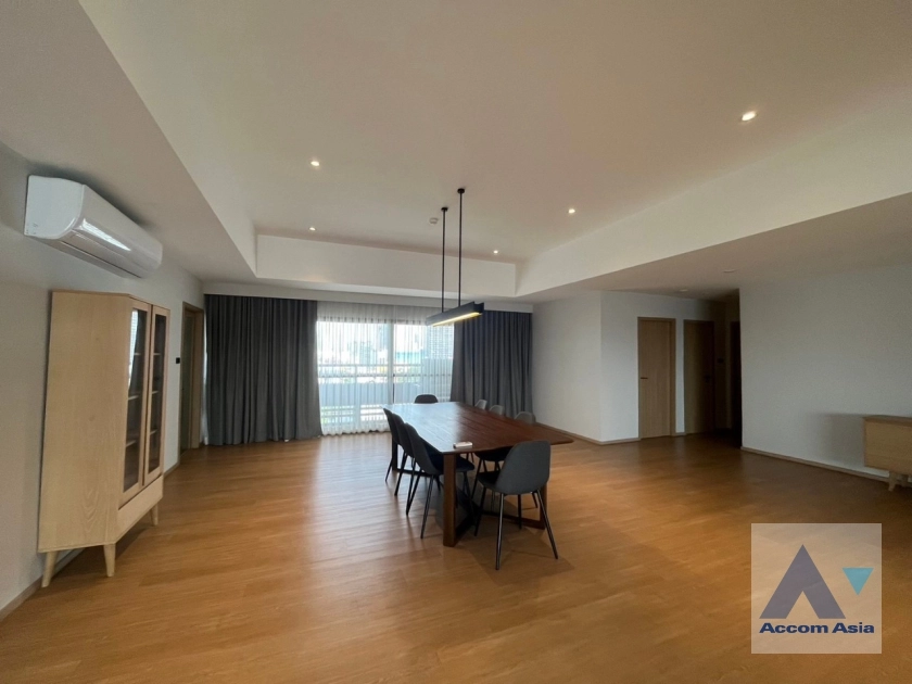 unitBig Balcony, Pet friendly |  3 Bedrooms  Apartment For Rent in Sukhumvit, Bangkok  near BTS Ekkamai (AA29918)