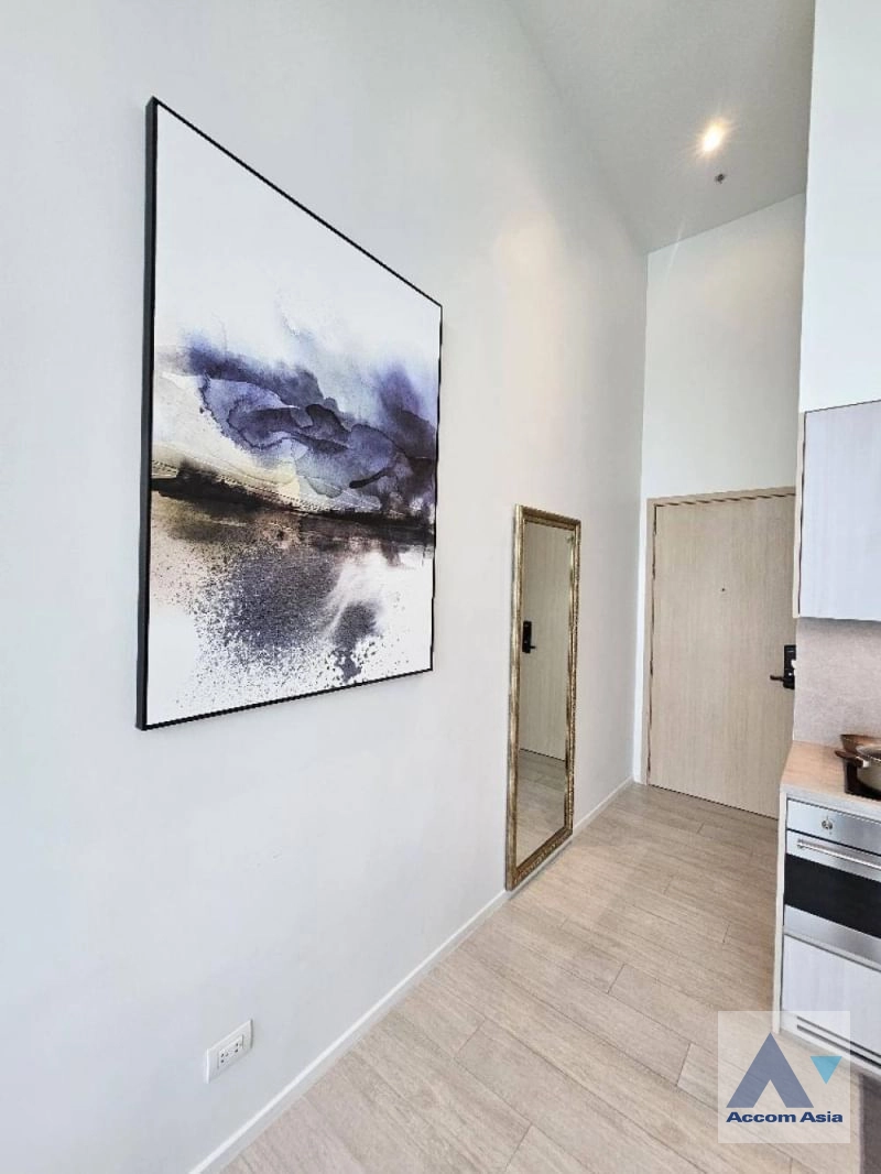 7  2 br Condominium For Rent in Silom ,Bangkok BTS Surasak at The Lofts Silom AA29921