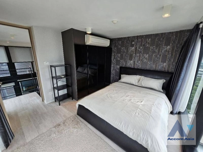 11  2 br Condominium For Rent in Silom ,Bangkok BTS Surasak at The Lofts Silom AA29921