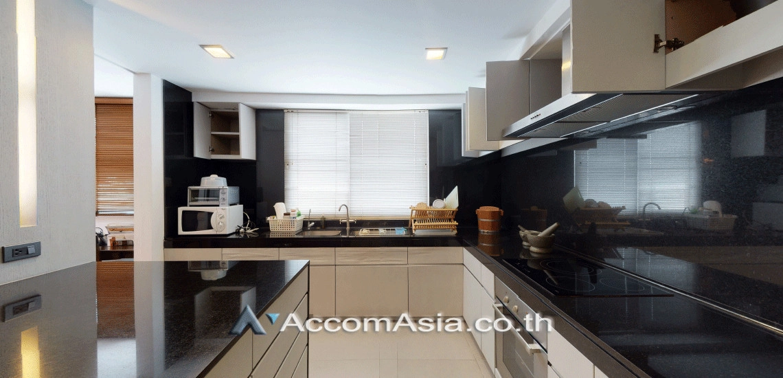 6  3 br Condominium For Sale in Sukhumvit ,Bangkok BTS Phrom Phong at Turnberry AA29938