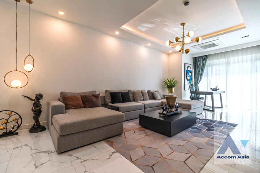 unit 2 Bedrooms  Condominium For Rent & Sale in Sukhumvit, Bangkok  near BTS Thong Lo (AA29939)