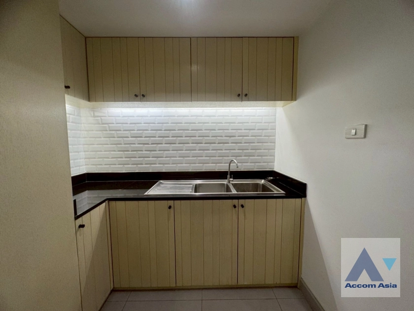 7  2 br Apartment For Rent in Sukhumvit ,Bangkok BTS Asok - MRT Sukhumvit at Newly Renovated AA29942