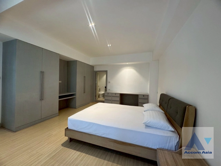 13  2 br Apartment For Rent in Sukhumvit ,Bangkok BTS Asok - MRT Sukhumvit at Newly Renovated AA29942