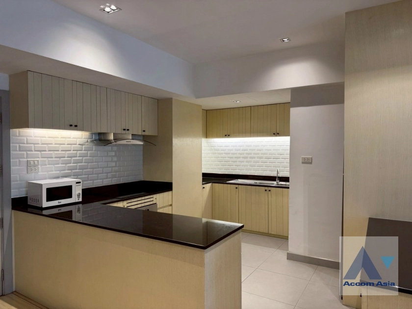 4  2 br Apartment For Rent in Sukhumvit ,Bangkok BTS Asok - MRT Sukhumvit at Newly Renovated AA29942