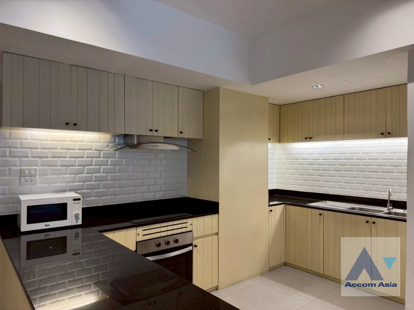 5  2 br Apartment For Rent in Sukhumvit ,Bangkok BTS Asok - MRT Sukhumvit at Newly Renovated AA29942