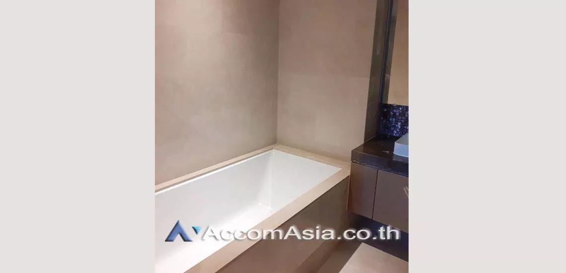 10  2 br Condominium For Rent in Ploenchit ,Bangkok BTS Ratchadamri at Magnolias Ratchadamri Boulevard AA29948