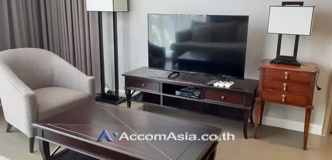 unit 2 Bedrooms  Condominium For Rent in Ploenchit, Bangkok  near BTS Ratchadamri (AA29948)