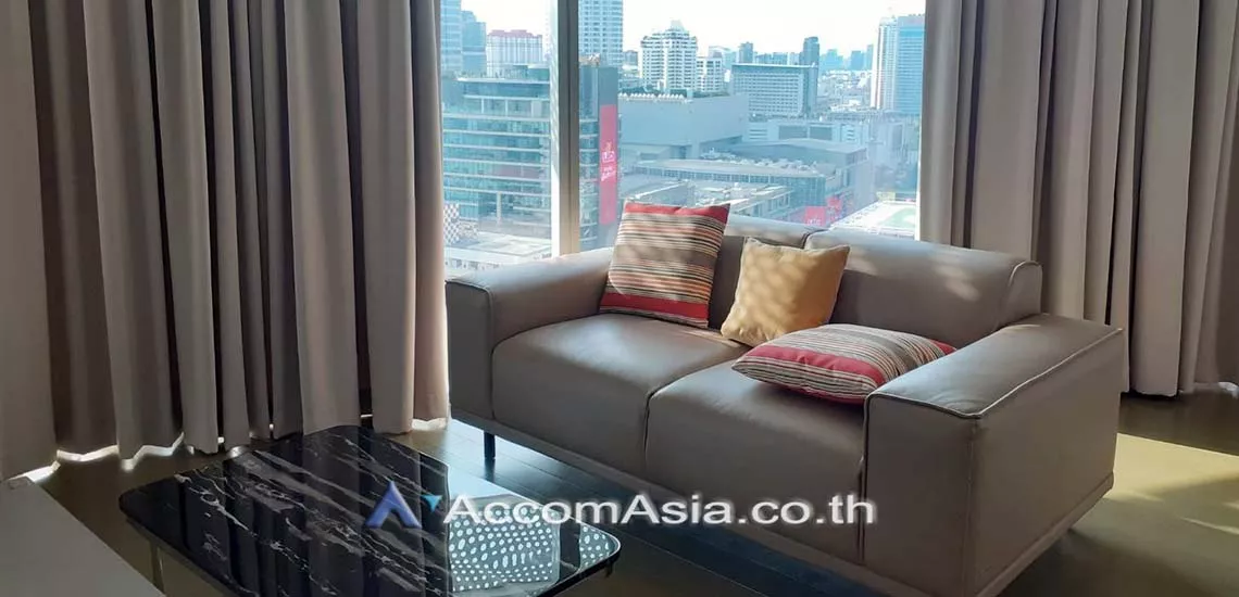  2 Bedrooms  Condominium For Rent in Ploenchit, Bangkok  near BTS Ratchadamri (AA29949)