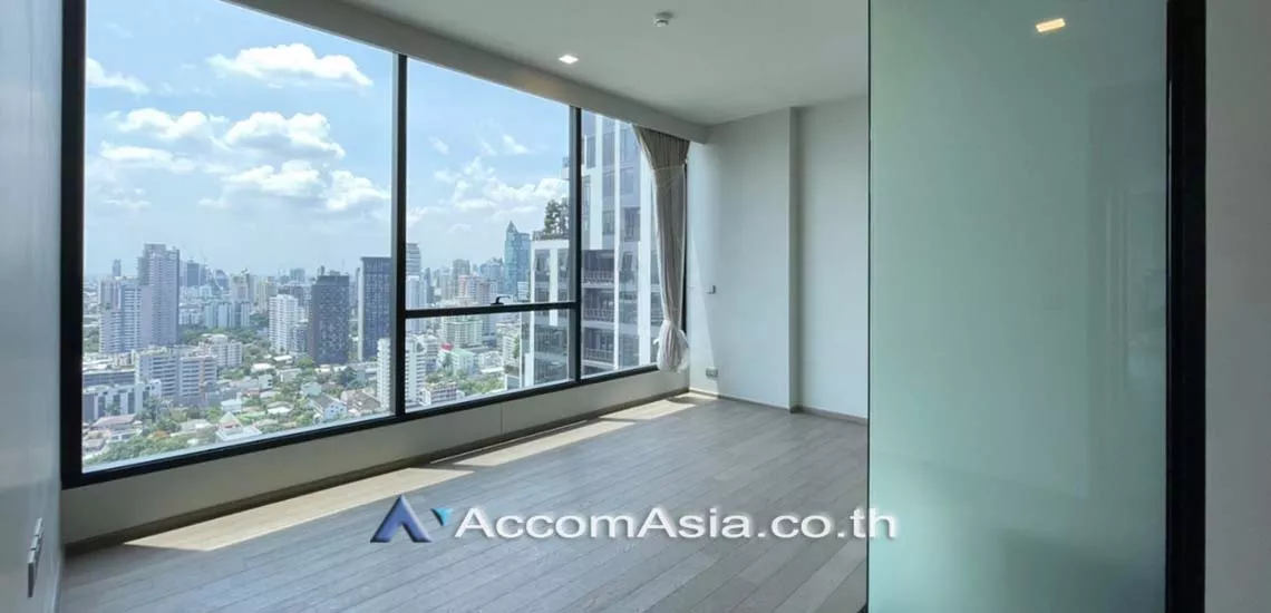 unit 3 Bedrooms  Condominium For Rent in Sukhumvit, Bangkok  near BTS Asok - MRT Sukhumvit (AA29950)