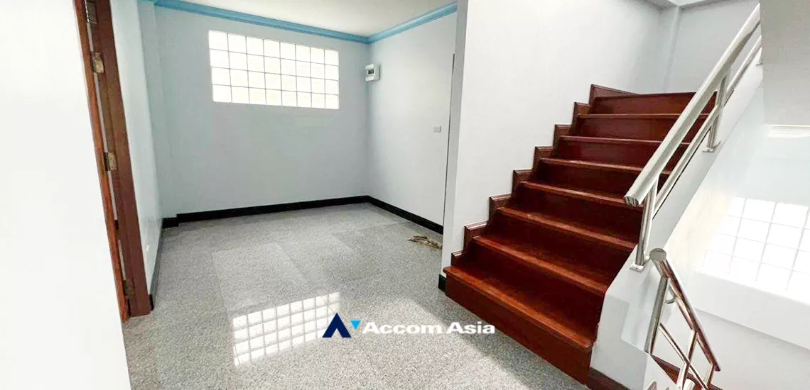 7  4 br House for rent and sale in Ploenchit ,Bangkok BTS Chitlom AA29957