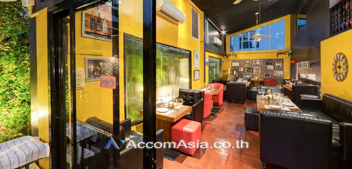 unitHome Office | Bright and airy home in prime Sukhumvit location (AA29958)